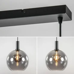 Straluma Chique 3-lichts hanglamp zwart met smoke glazen bollen><noscript><img width=