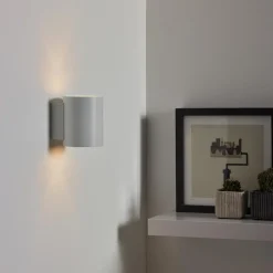 Straluma Kleine design wandlamp Xera wit></noscript> Kantoorverlichting|Wandlampen