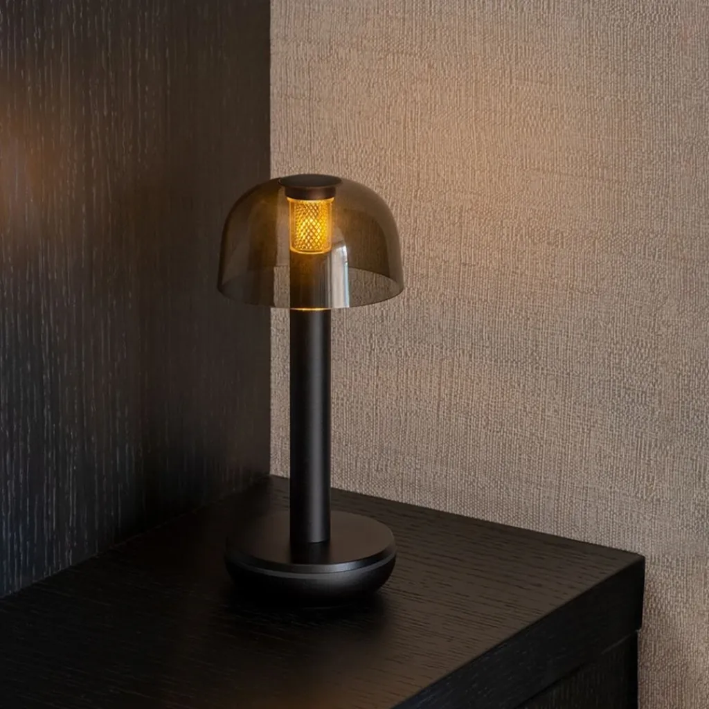 Straluma Kleine LED tafellamp oplaadbaar mat zwart met smoke glas> Tafellampen|LED Tafellampen