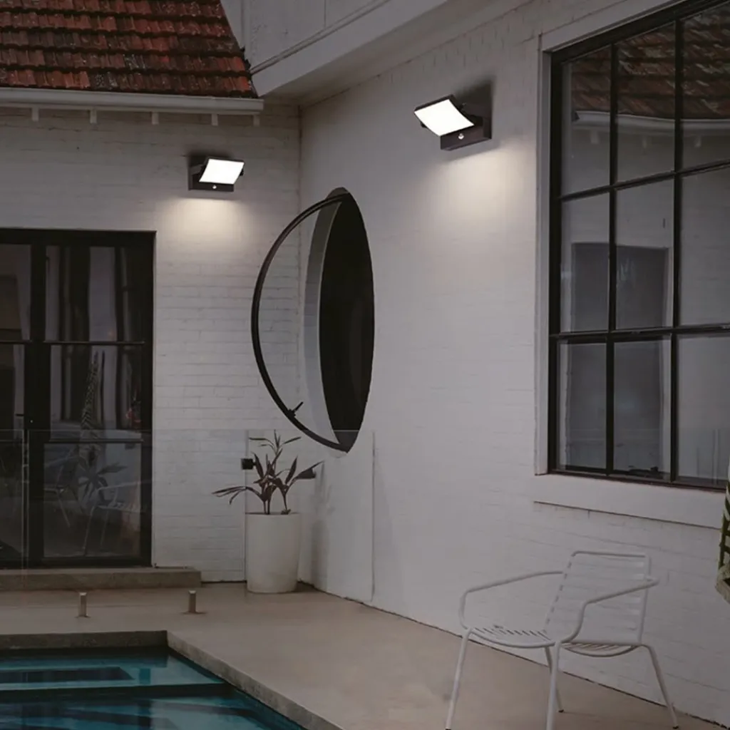 Straluma LED buitenlamp zwart met draaibare kap en sensor> Wandlampen|Buitenlampen