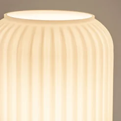 Straluma Mat witte tafellamp met zwarte voet></noscript> Woonkamerlampen|Slaapkamerlampen