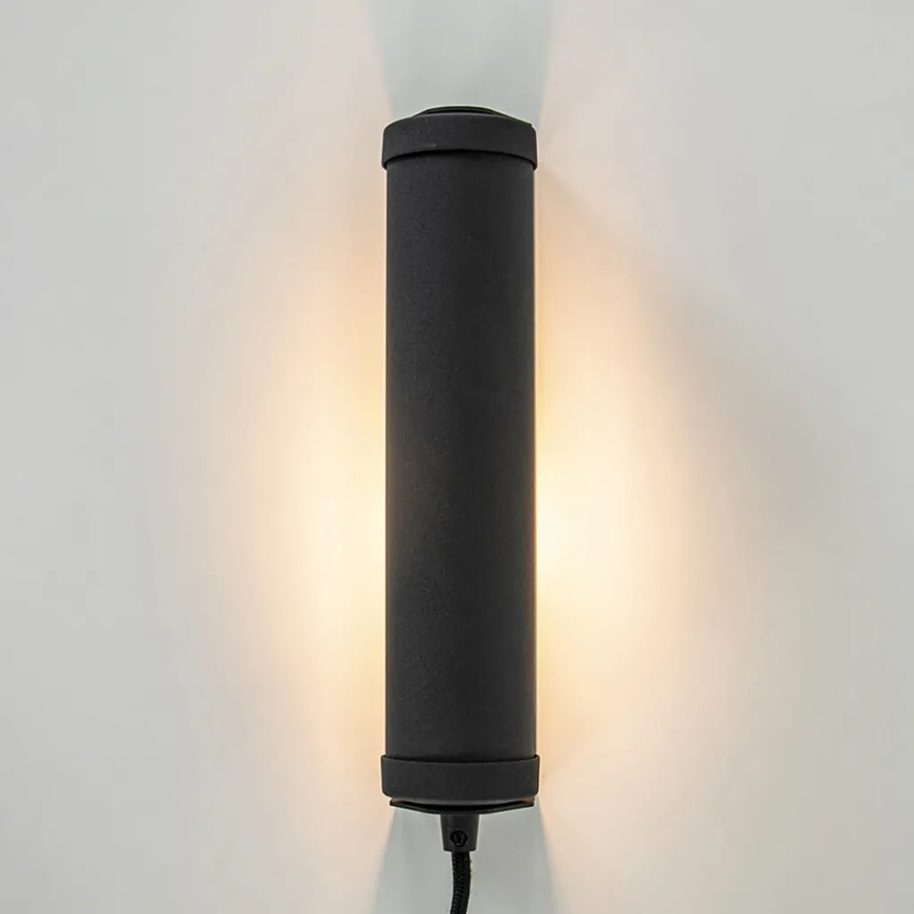 Straluma Mat zwarte wandlamp met snoer> Wandlampen|Scandinavische Verlichting