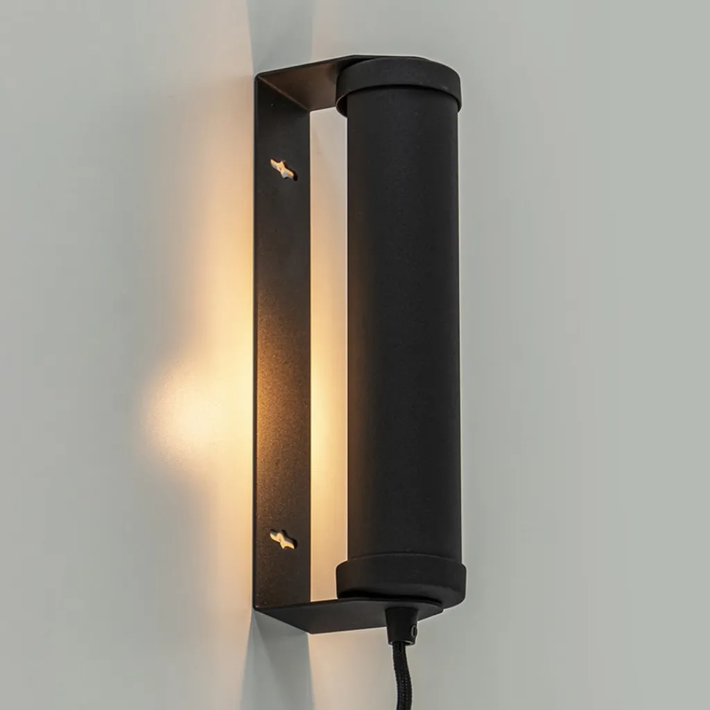 Straluma Mat zwarte wandlamp met snoer> Wandlampen|Scandinavische Verlichting