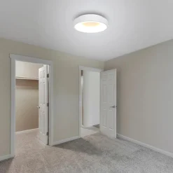 Straluma Moderne plafondlamp wit met geïntegreerd LED></noscript> Plafondlampen|Plafonnières