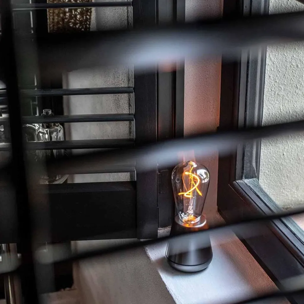 Straluma Oplaadbare tafellamp titanium met smoke lichtbron> Tafellampen|Woonkamerlampen