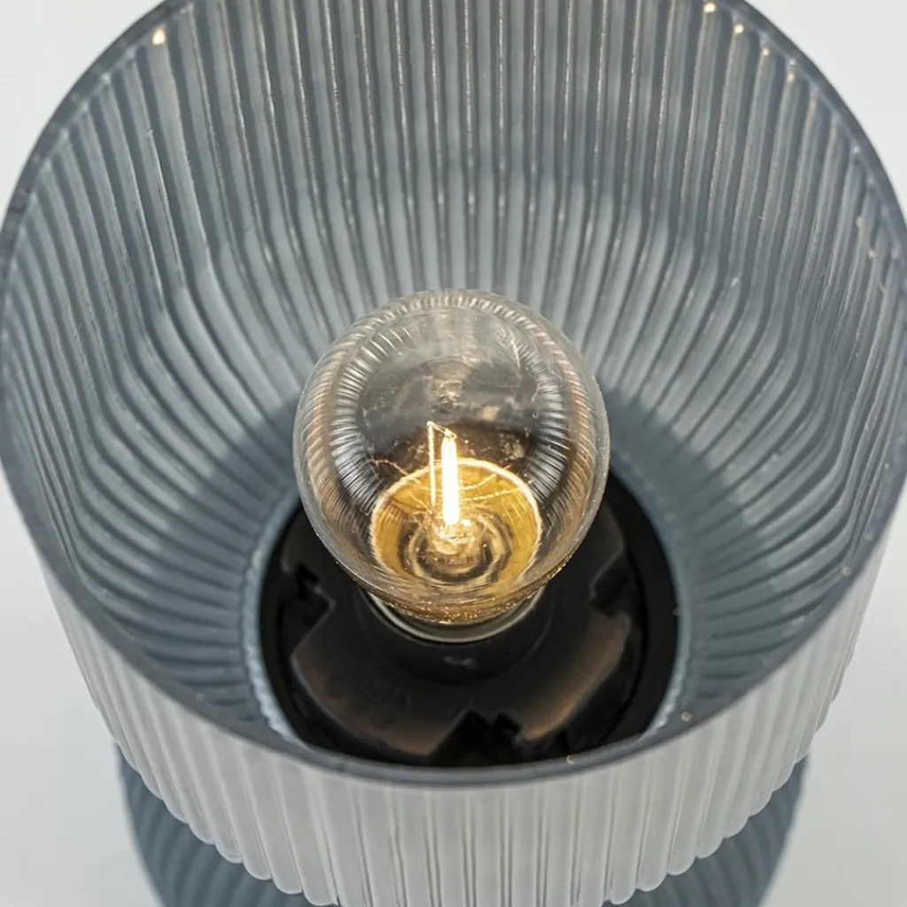 Straluma Phoebe kleine light and living tafellamp blauw-grijs op batterijen> Tafellampen|Light and Living