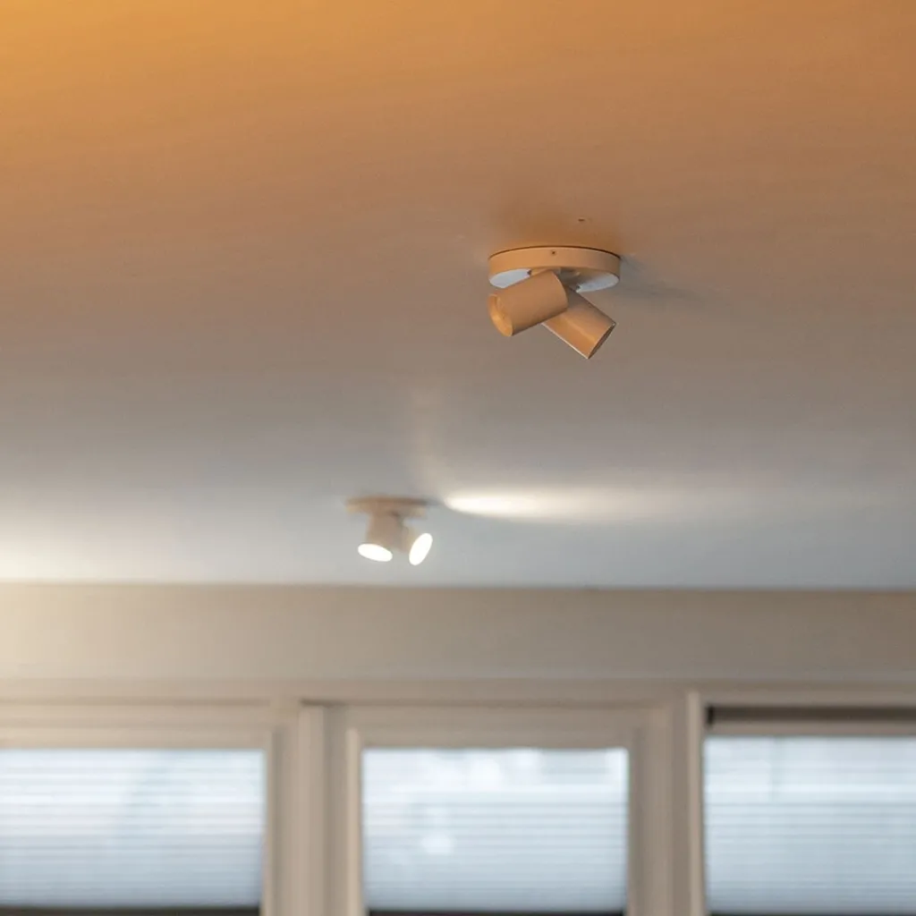 Straluma Plafondspot Oliver 2L rond tube wit gu10> Opbouwspots|Woonkamerlampen