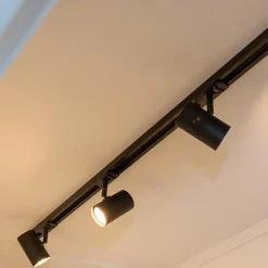 Straluma Rail Trackline set 1.5m zwart 4 spots></noscript> Plafondlampen|Opbouwspots