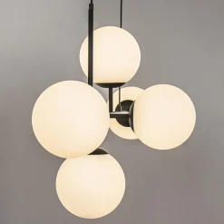 Straluma Retro eettafel hanglamp zwart met witte glazen bollen></noscript> Eettafellampen|Eetkamerverlichting