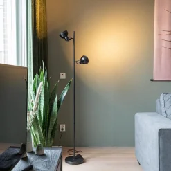 Straluma Staande 2-L spot zwart industrieel incl.gu10></noscript> Vloerlampen|Leeslampen