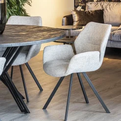 Straluma Stijlvolle armstoel taupe met zwarte poot></noscript> Eetkamerstoelen