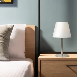 Straluma Tafellamp Calabro rvs met wit glas></noscript> Nachtkastlampen|Woonkamerlampen