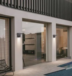 Straluma Verstelbare LED buitenlamp zwart IP54 met sensor><noscript><img width=